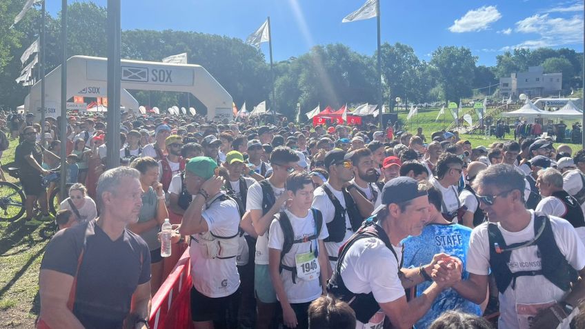 Una multitud participa del Cruce Tandilia 
