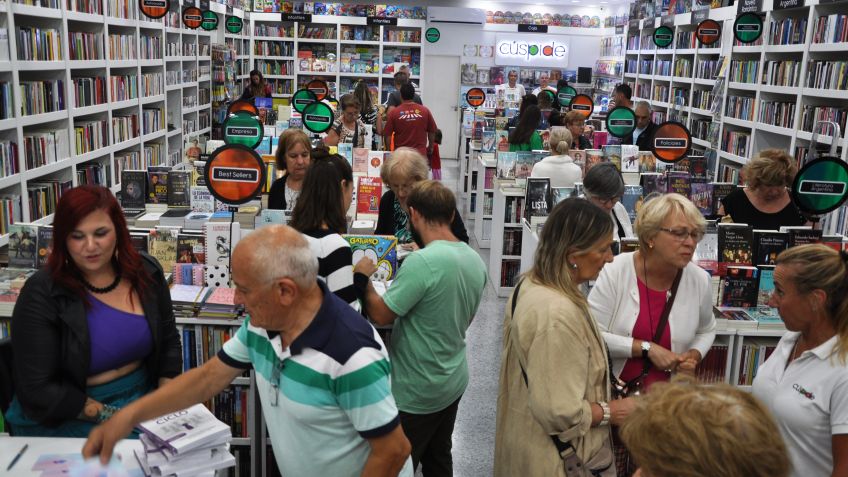 Se realizó la tercera edición de La Noche de las Librerías