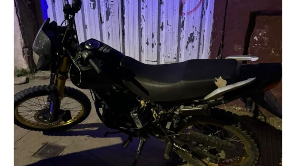 Recuperaron una moto robada y detuvieron a los dos ladrones