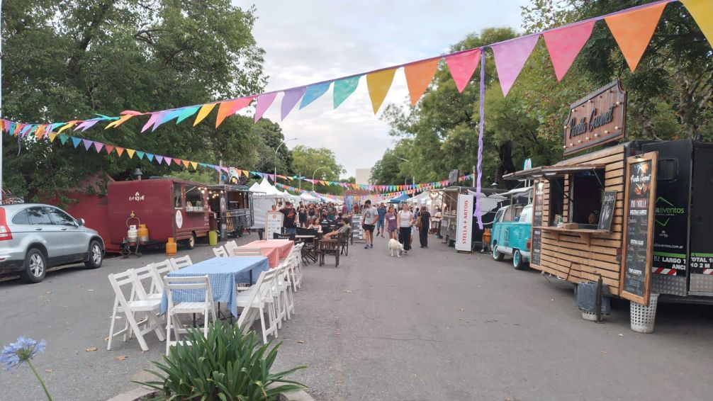 Comenzó la Feria Emprendedora de Carnaval