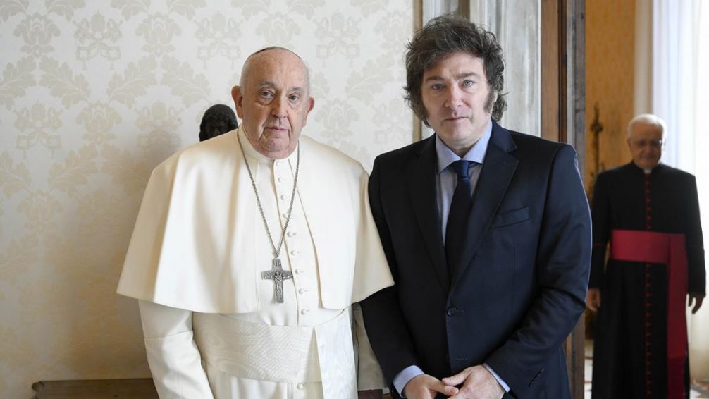 Milei se reunió una hora con el Papa y afirmó que existe "un vínculo positivo"