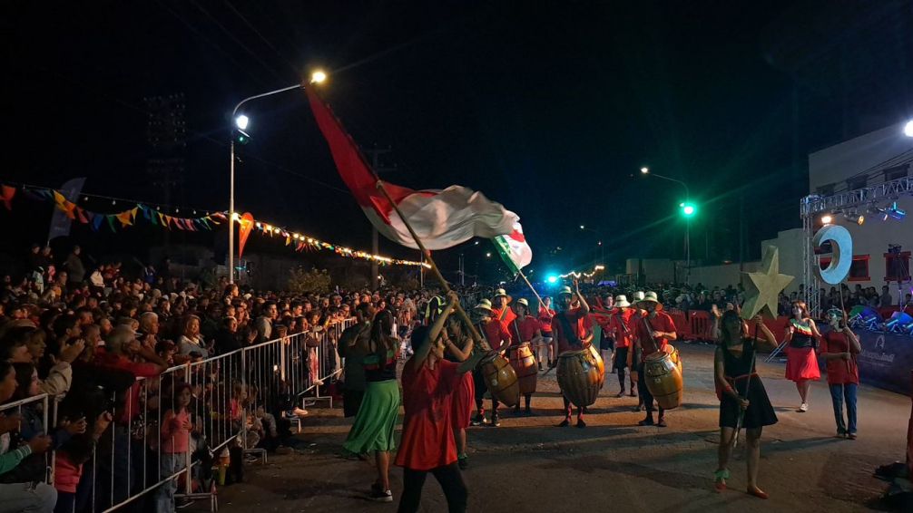 Ante una multitud, se realizó la última noche del "Carnaval de mi Tandil"