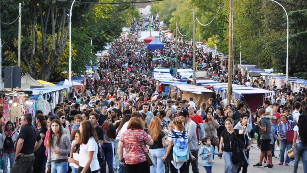 Convocatoria a inscripción para la Feria de Semana Santa a artesanos y manualistas