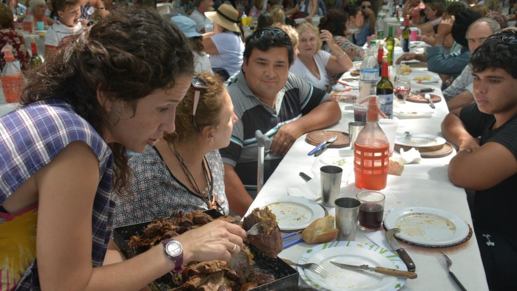 Lunghi resaltó el valor de las comunidades rurales en el Picnic de De La Canal
