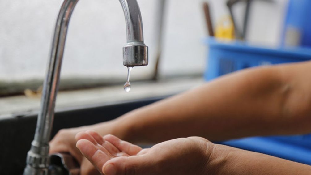 Se programa un corte de agua por obras en una zona de la ciudad