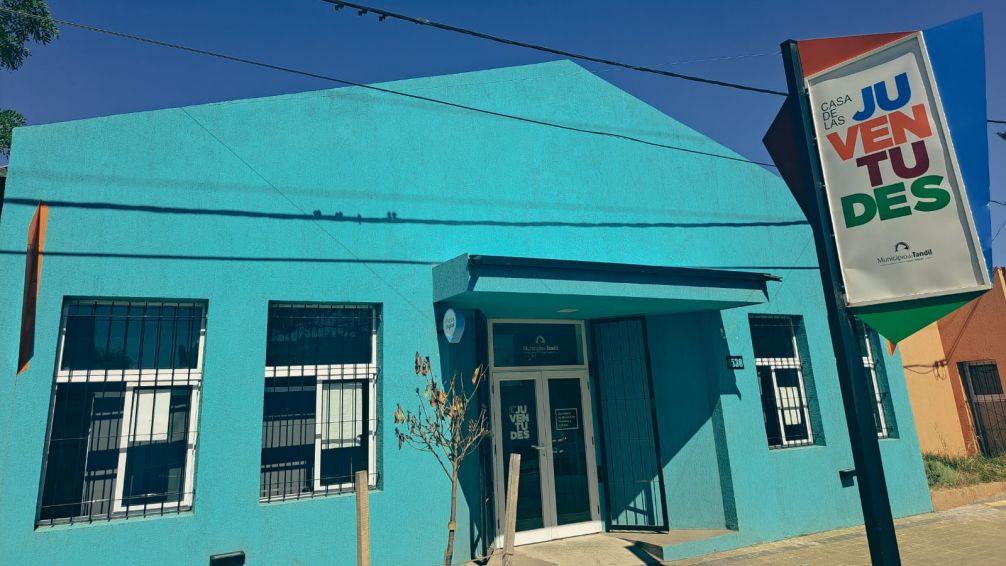 Comienza la entrega de kits de las Becas Tandil Estudia nivel secundario