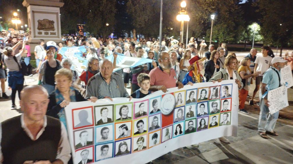 Una multitud dijo "Nunca más" 