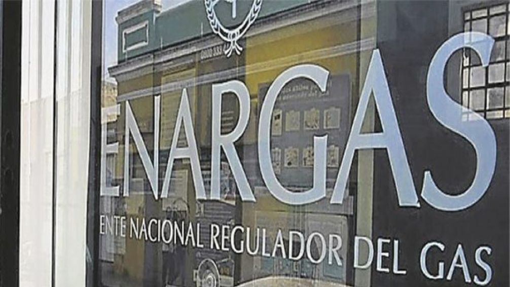 Aprueban cuadros tarifarios con aumentos promedio del 300% para el gas