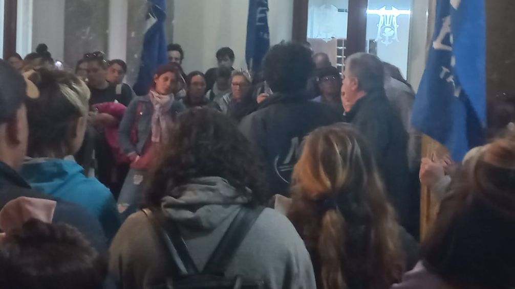 Organizaciones sociales reclamaron en el Municipio por ayuda alimentaria