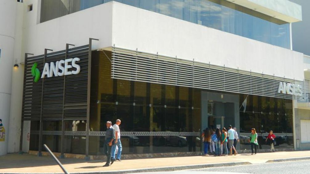 Gremialistas tildaron de "histórico" el paro desarrollado en la ANSES Tandil