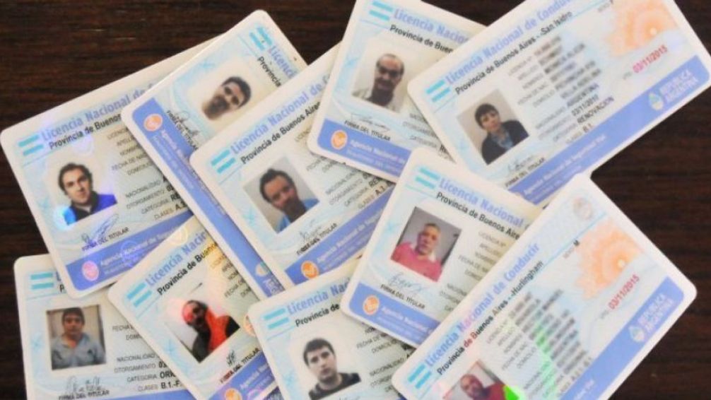 Se pueden retirar las licencias tramitadas hasta el 13 de marzo