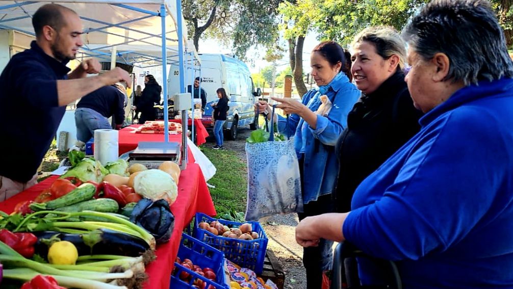 El Mercado Alimenticio Barrial llega mañana viernes a La Movediza