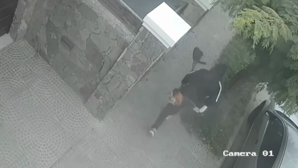 Robó herramientas y quedó registrado por las cámaras de seguridad