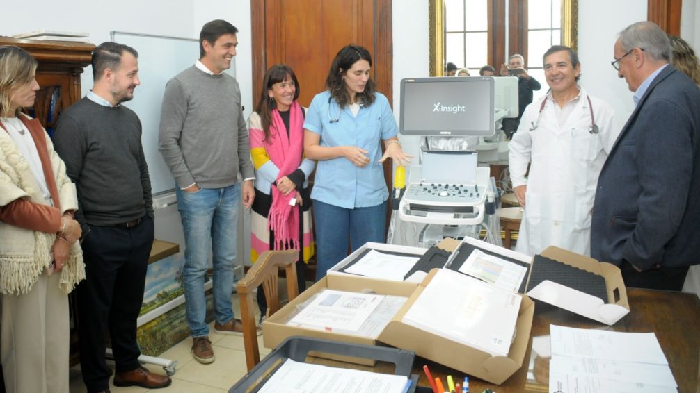 El Hospital Ramón Santamarina recibió un ecógrafo que enviaron desde la Provincia