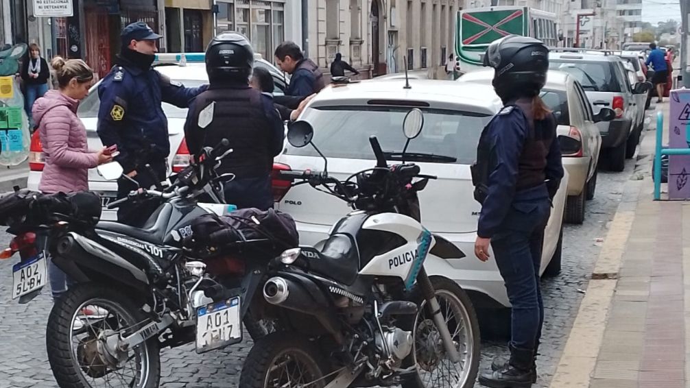 Se detuvo a un hombre que robaba autos utilizando inhibidores de cerraduras