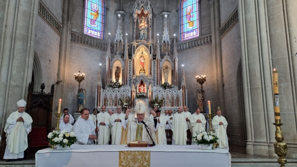 Monseñor Salaberry presidió la Santa Misa por el 90º Aniversario de la Diócesis de Azul
