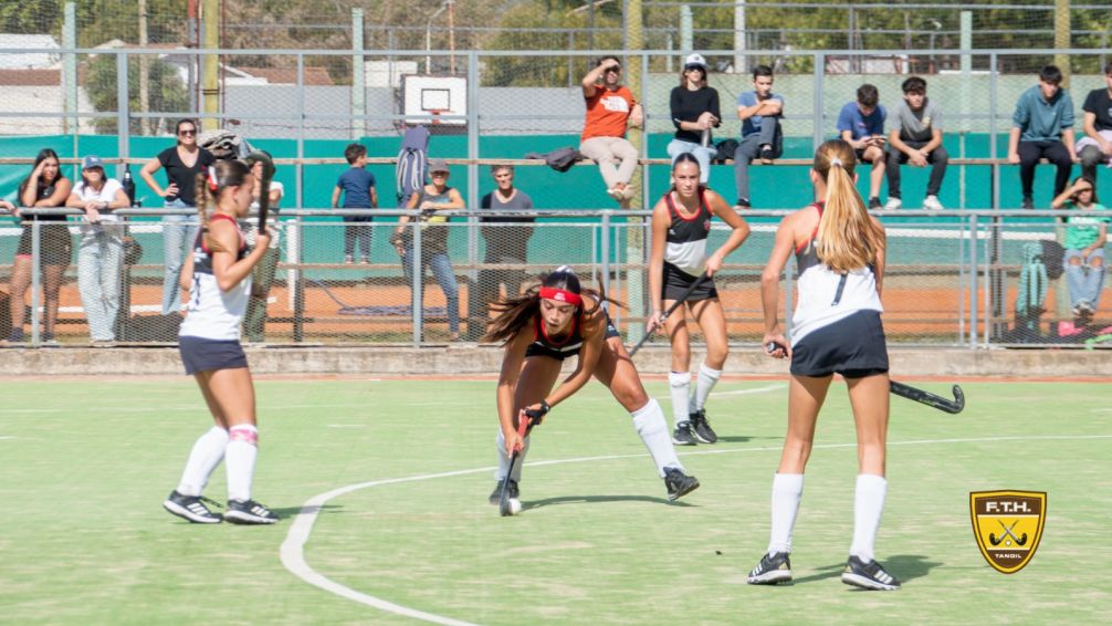 Se jugó la cuarta fecha del torneo de Damas y los Caballeros y Mamis volvieron a la actividad