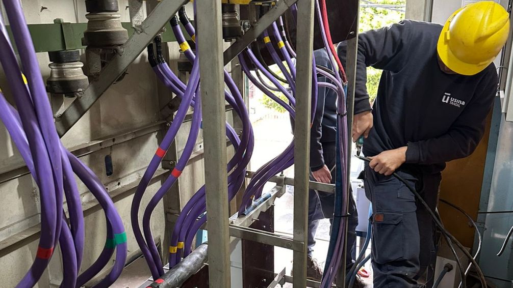 La Usina renueva equipamiento en la subestación para mayor seguridad y confiabilidad