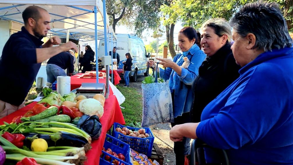 En mayo, el Mercado Alimenticio Barrial estará en los barrios San Juan/Arco Iris y en Terminal