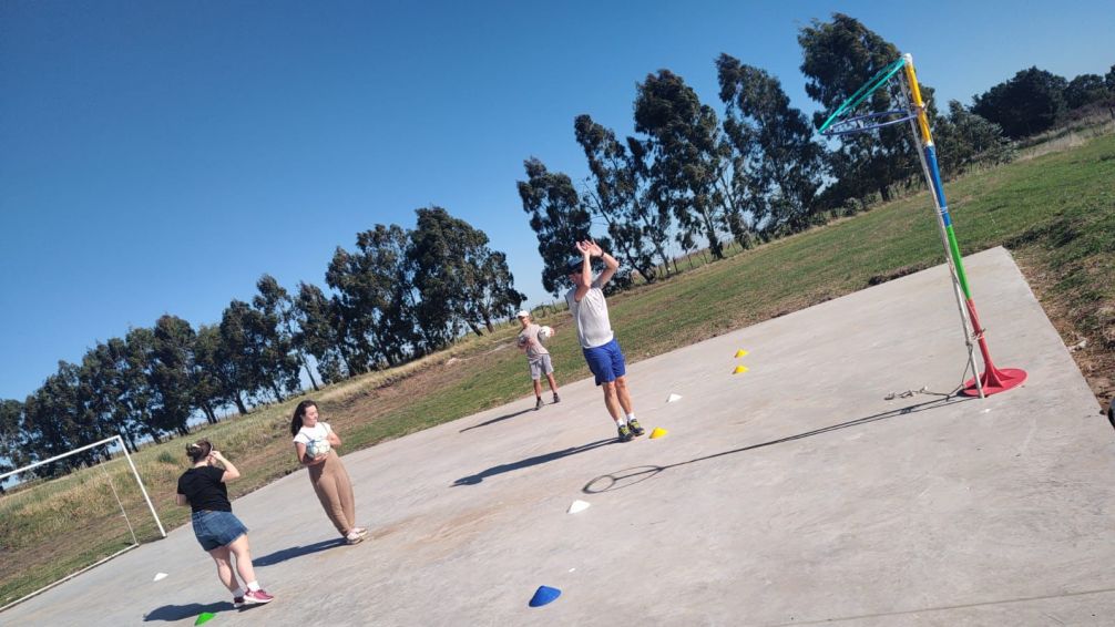 Avanza la construcción del Playón Polideportivo de CIANE