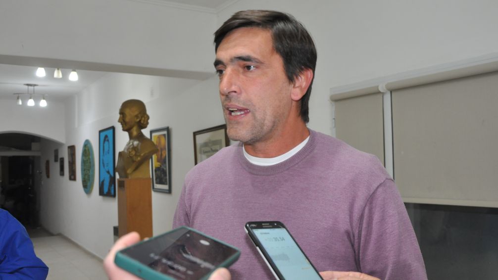 Charla abierta en el PJ sobre la Ley Bases a cargo de Rogelio Iparraguirre	