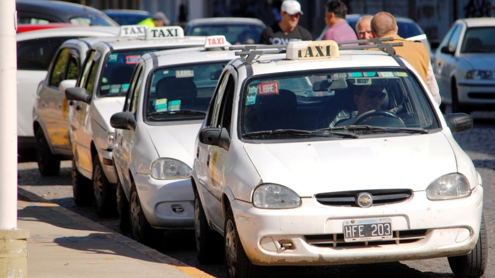 Provincia otorgó una bonificación del 50% de la VTV para taxis, remises y transporte escolar