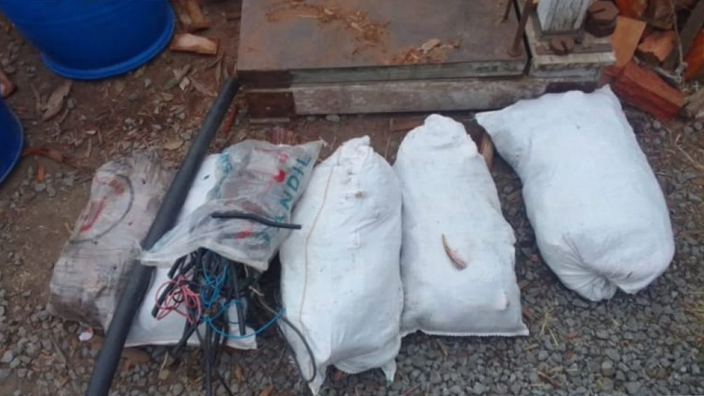 La Policía secuestró 320 kilos de cable, tres millones de pesos y 2 mil dólares