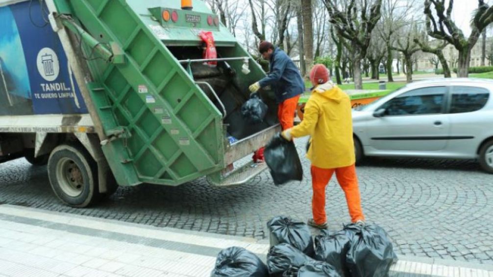 Hasta que no tengan ropa todos los trabajadores, no habrá recolección de residuos en la ciudad