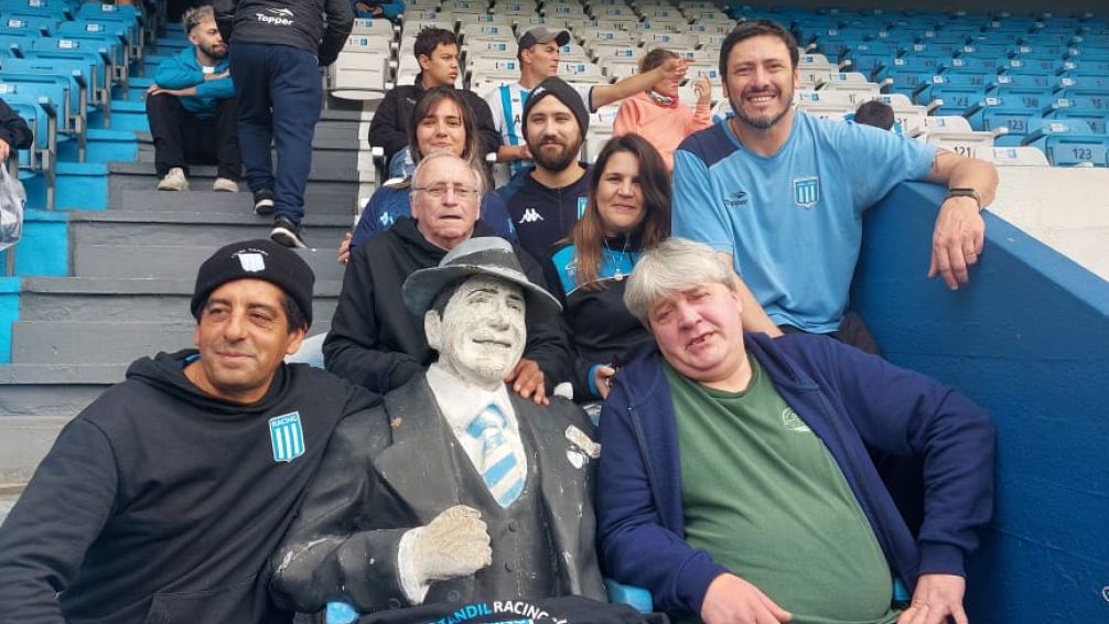 La Filial de Racing de Tandil realizó un viaje soñado