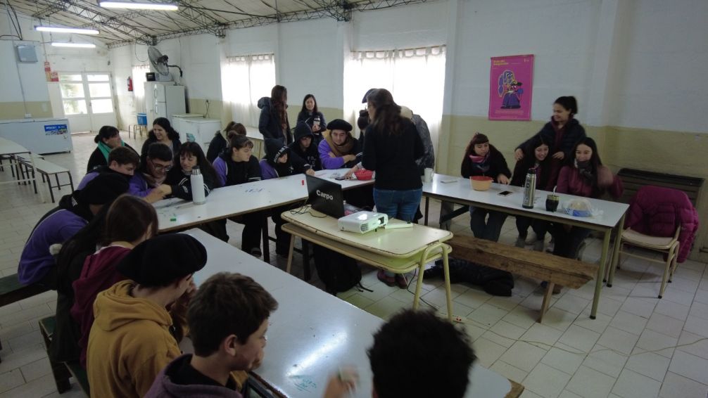 El equipo de Huella Joven brindó una charla en la Escuela de Fulton sobre Cambio Climático