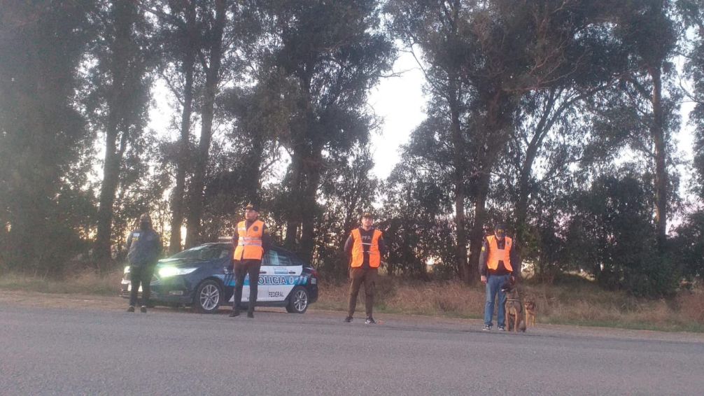 La Policía Federal realizó operativos en los accesos a Tandil