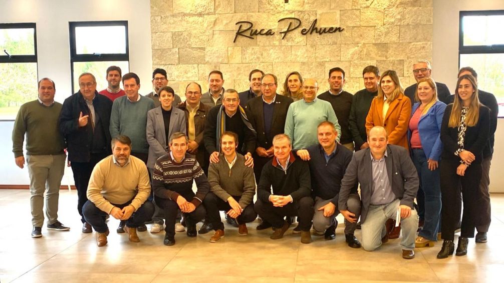 Intendentes radicales, preocupados por la prestación de servicios, se reunieron en General Alvear