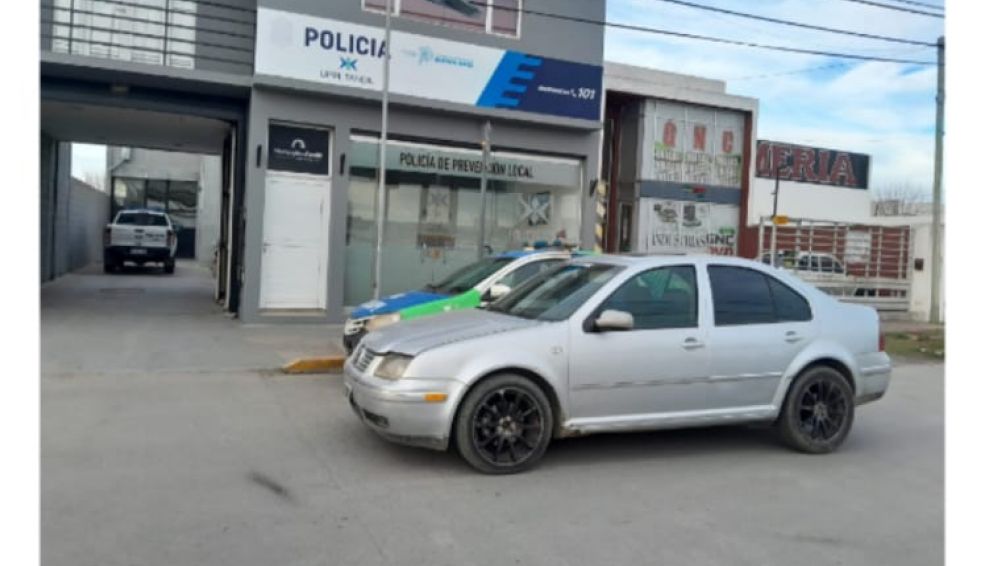 Personal Policial recuperó un vehículo con pedido de secuestro