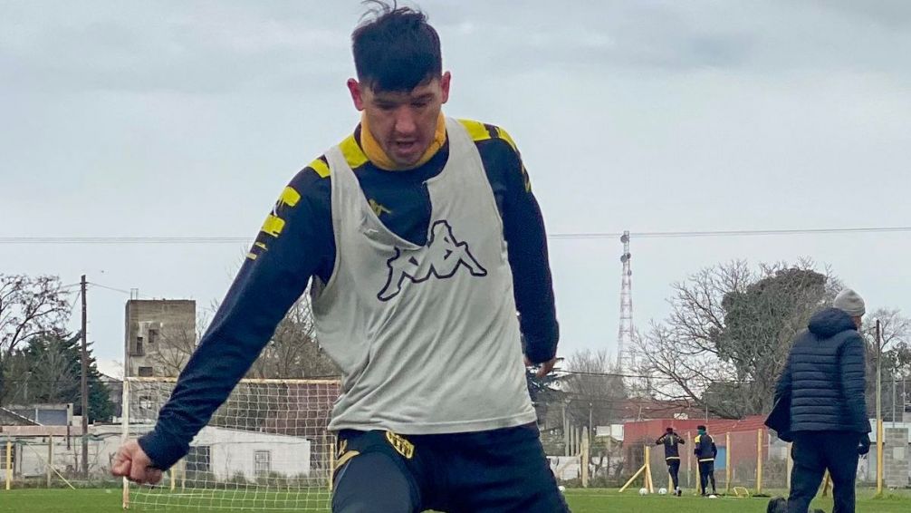 Facundo Pérez y Marcos Fernández se sumaron al plantel Santamarina