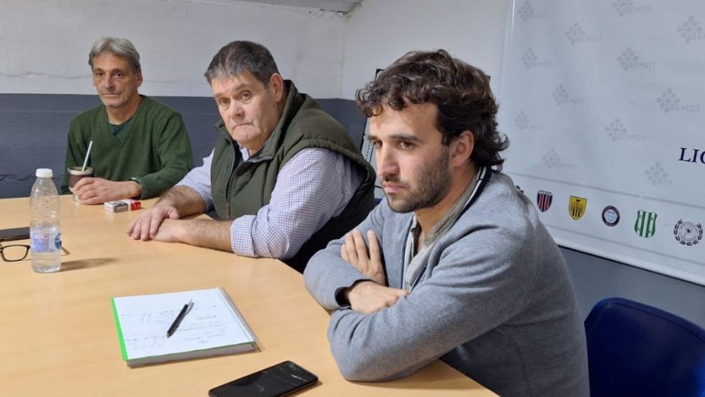 En reunión de presidentes, por amplia mayoría se decidió seguir jugando la URD