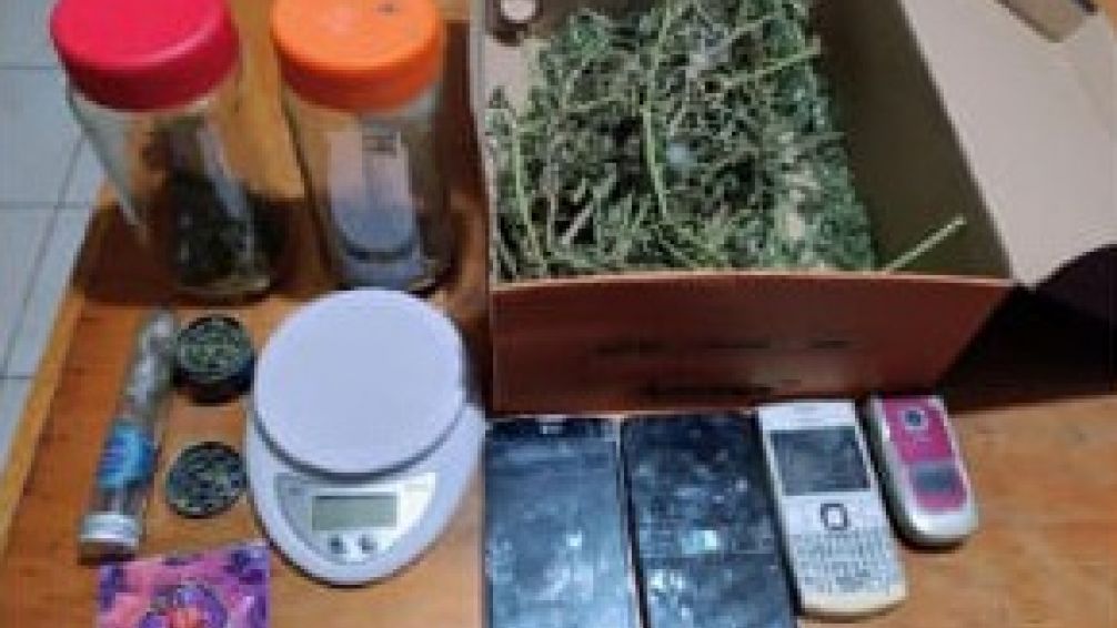 Realizaron tres allanamientos por venta de droga