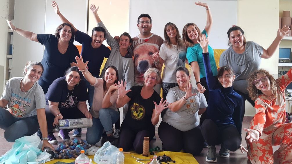 Teatro y cooperativismo  para transitar el mundo