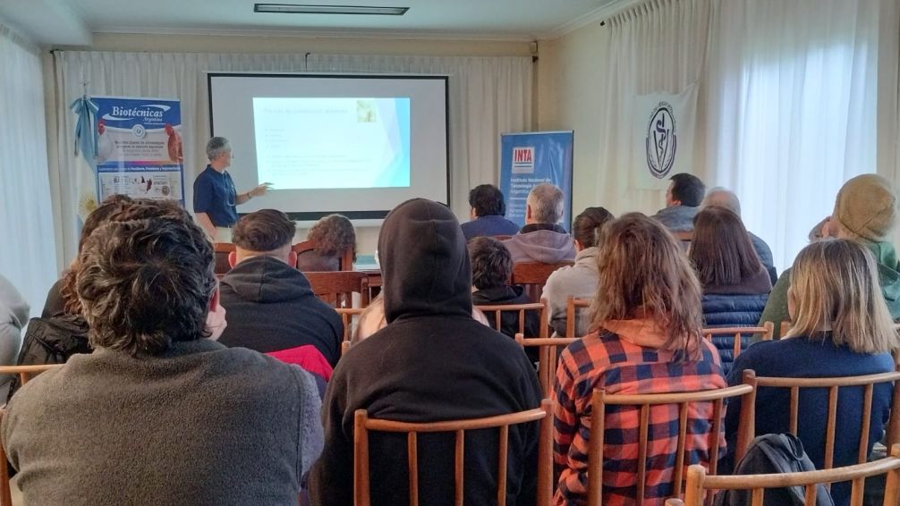 Se realizó una importante jornada de producción avícola