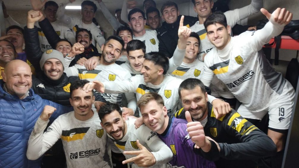 Santamarina ganó y se clasificó