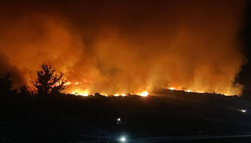 Gran incendio cerca de la Avenida Juan B. Justo