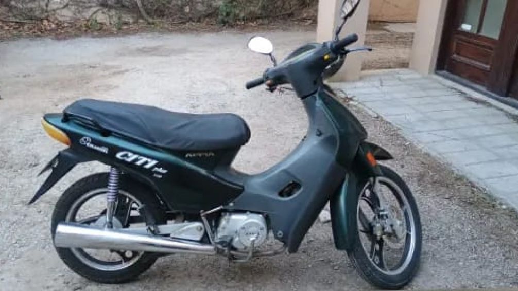 El Comando de Patrullar aprehendió a un sujeto que intento sustraer una moto