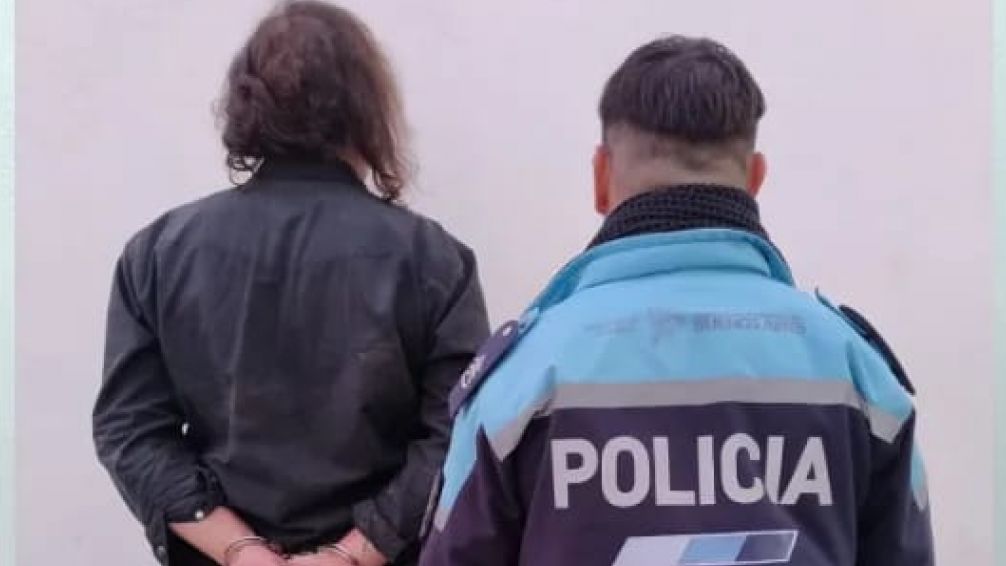 El Comando de Patrullar aprehendió a un sujeto que intento sustraer una moto