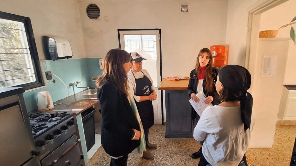 El Municipio entregó materiales de trabajo a una cooperativa