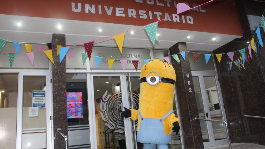 Cine, espectáculos y deportes en el Centro Cultural Universitario
