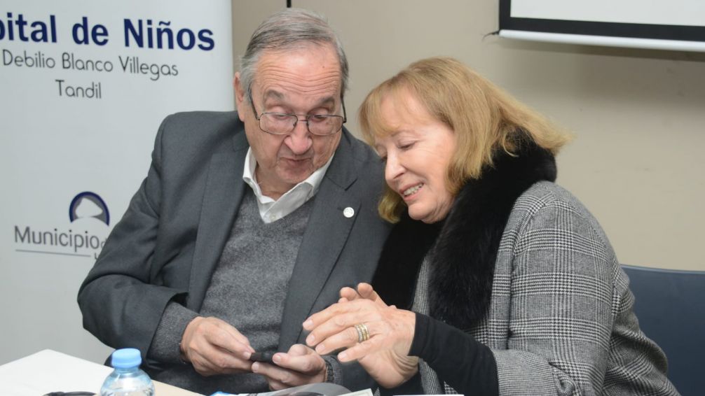 Lunghi y la viuda de Blanco Villegas visitaron el Hospital de Niños, celebrando un nuevo aniversario del nosocomio