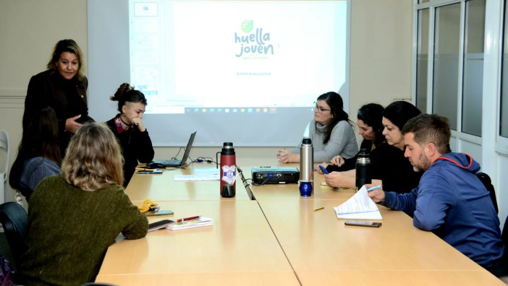 Comenzó la evaluación de los proyectos  del programa "Huella Joven"