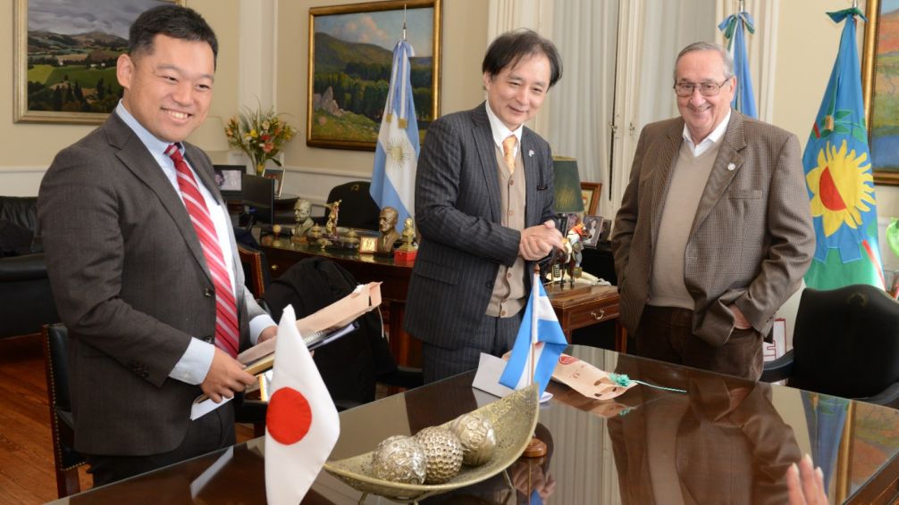 El intendente Miguel Lunghi recibió la visita del Embajador de Japón, Yamauchi Hiroshi
