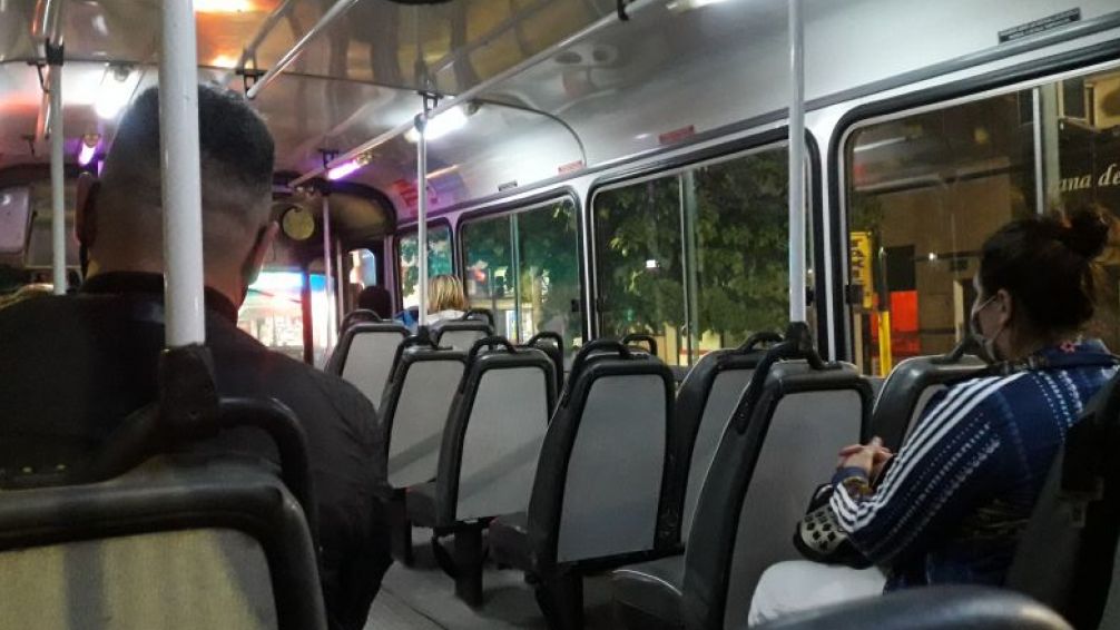 La UTA alcanzó un acuerdo salarial y se suspendió el paro de colectivos