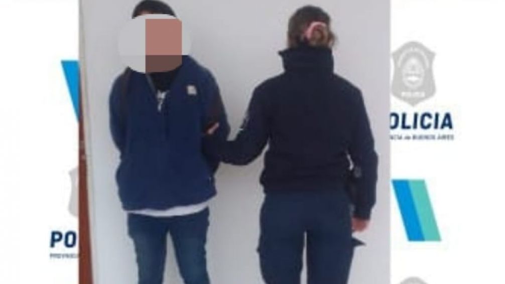 Un aprehendido tras robar elementos de una camioneta