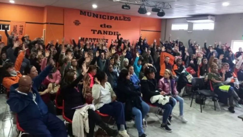 "Vamos a dialogar con todos, pero la paritaria la discutimos con el Sindicato"